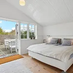 Ferienhaus Gorgeous In With Kitchen