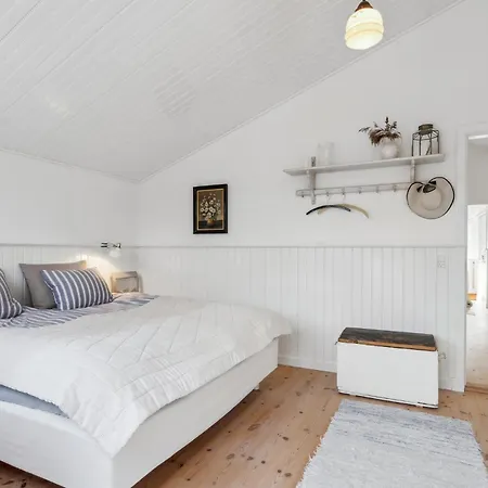 Holiday home Gorgeous In With Kitchen *