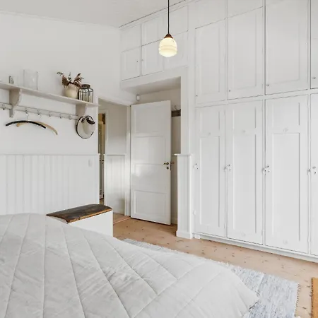 Gorgeous In With Kitchen Holiday home