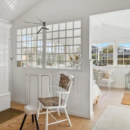 Gorgeous In With Kitchen Assens