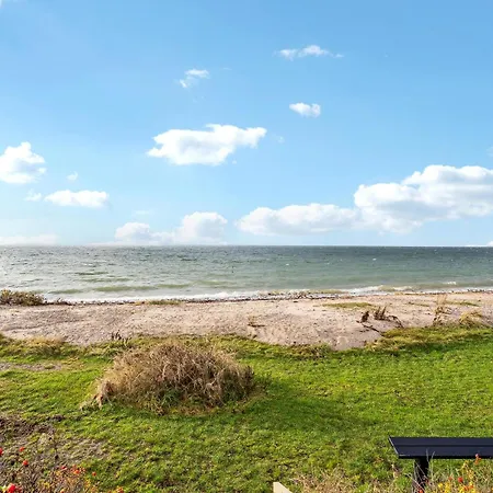 Holiday home Gorgeous In With Kitchen