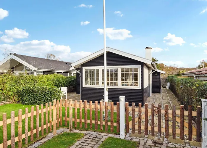 Gorgeous In With Kitchen Assens