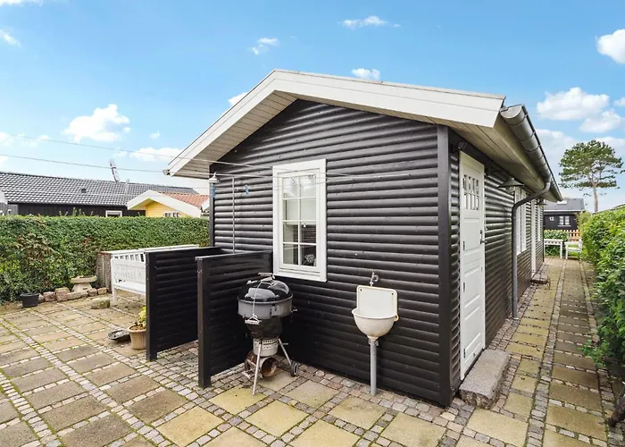 Gorgeous In With Kitchen Assens